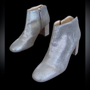 White House Black Market Harper Silver 3” Blk Heel Zp Ankl Boots WM 9 glamrock